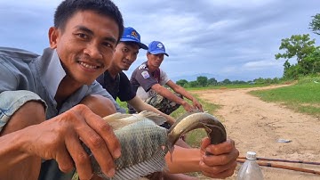 ANH EM RỦ NHAU ĐI KIẾM CÁ VÀ THÀNH QUẢ.CUỘC SỐNG QUÊ || BÌNH TRIỆU VLOG.