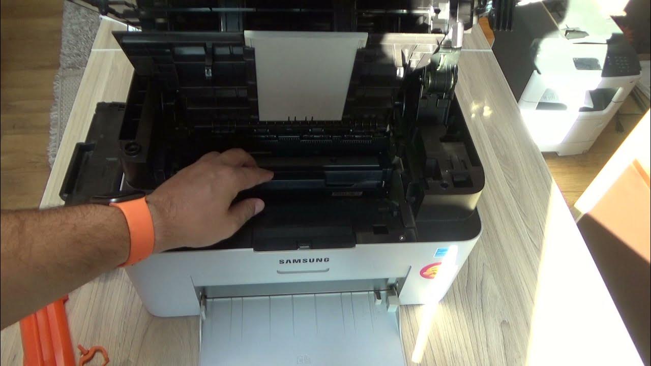 Replacing toner cartridge Samsung M2070 - YouTube