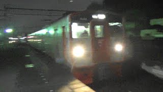 【815系】JR日豊本線 西大分駅に普通列車到着