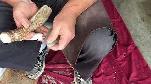 Flintknapping a Flint Ridge biface 2/6