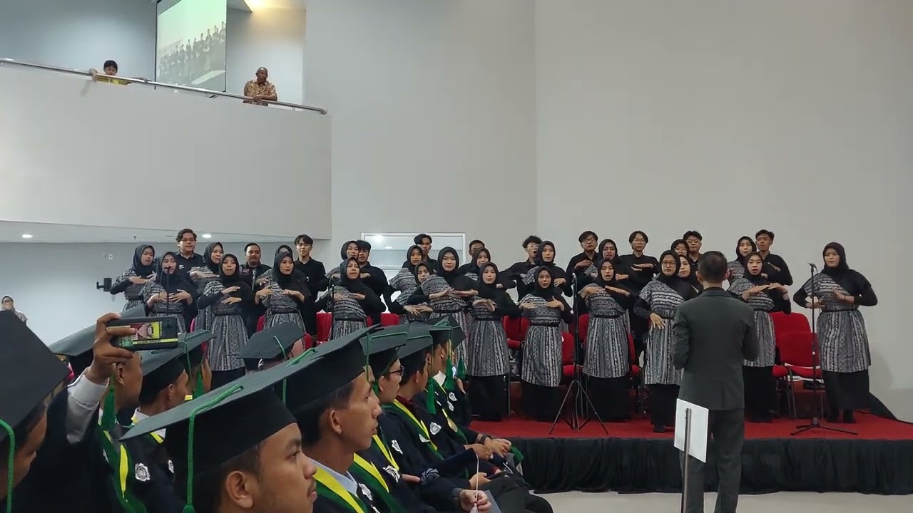 Wonderland Indonesia - Paduan Suara Universitas Muhammadiyah Bandung