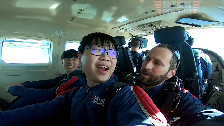 Pengfei Yang's Tandem skydive!