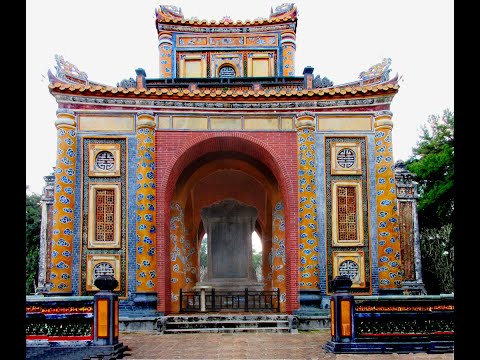 Video: En vandretur i Tu Duc Royal Tomb, Hue, Vietnam