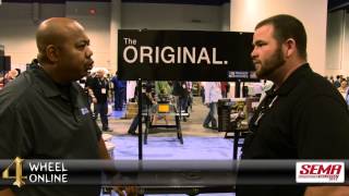 B&W Trailer Hitches' Turnoverball Gooseneck Hitch at SEMA 2013
