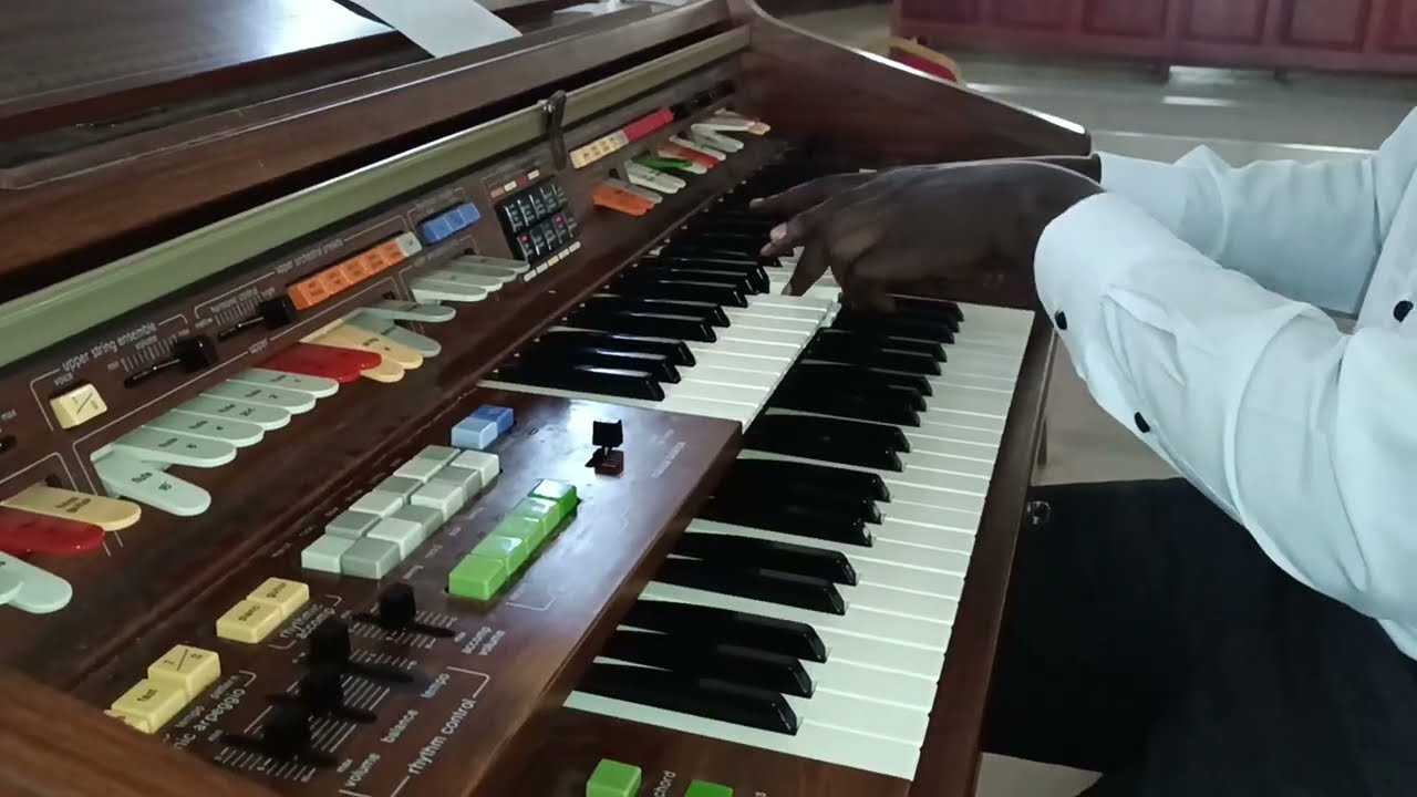 NITAIJONGEA ALTARE UTUNZI MZURI KABISA WA MSANGULE 