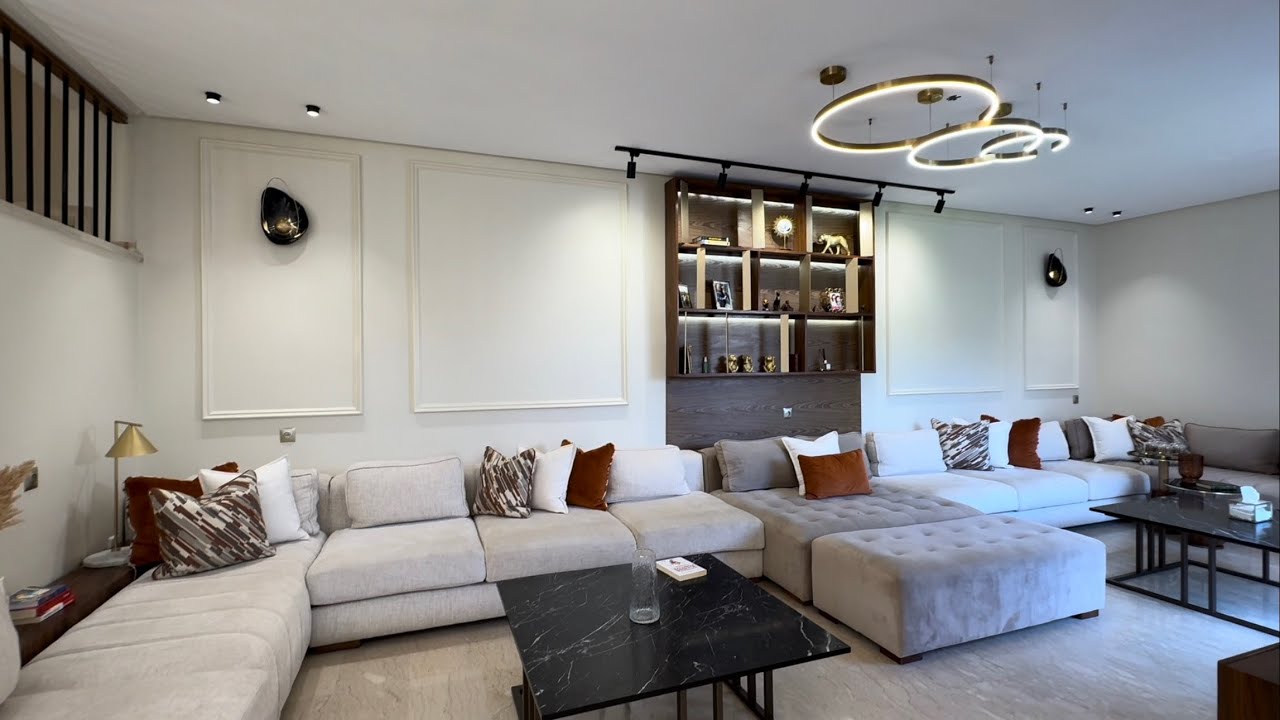 فيلا للبيع بمدينة حد السوالم 300 متر تلات واجهات التمن جد مناسب 0600317217