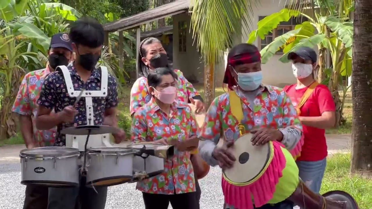 กลองยาวคณะบ้านไร่โชว์