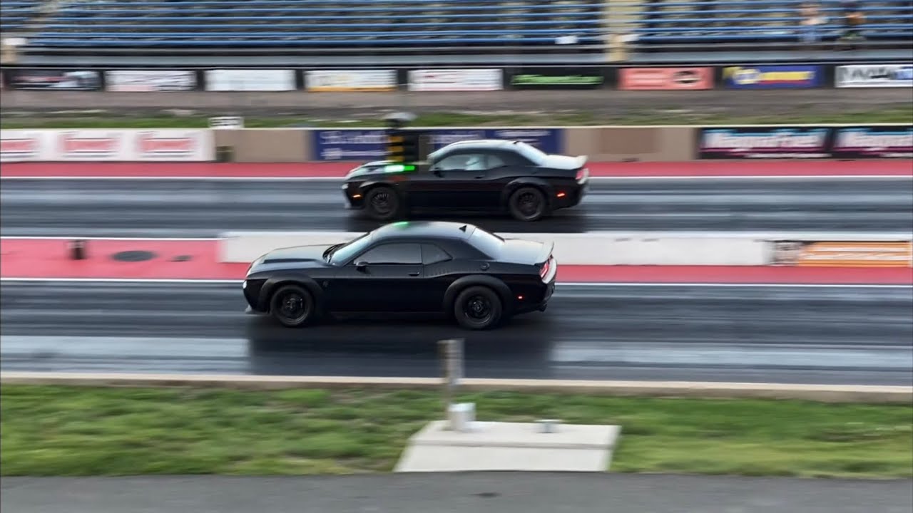 Dodge Challenger SRT Hellcat Widebody Vs Dodge Challenger Scat Pack ...