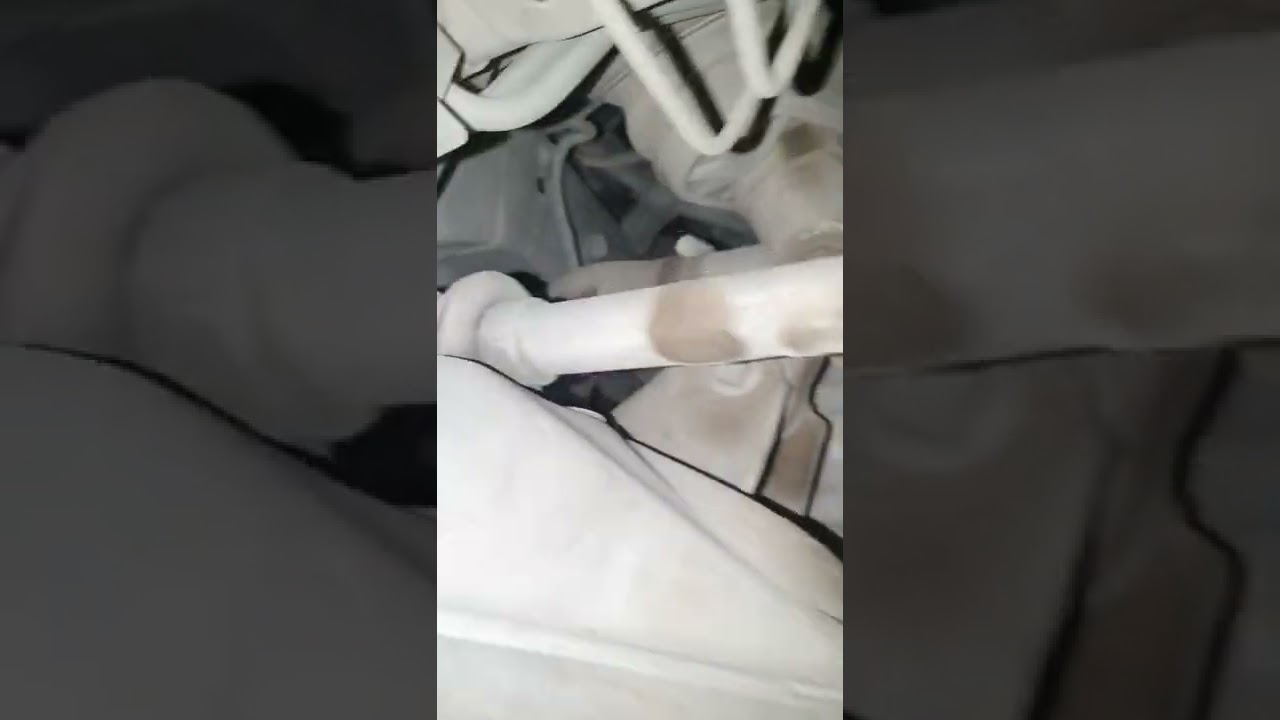 Стук рулевой рейки шкода рапид