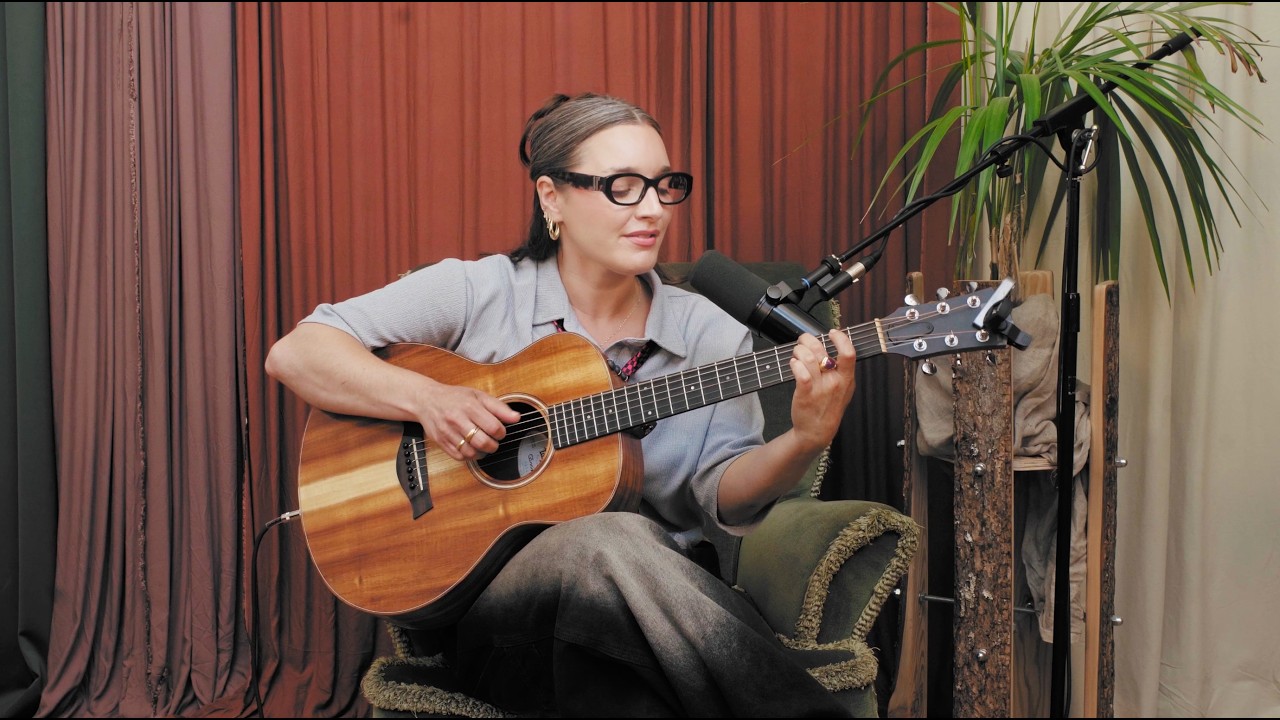 Laura Roy - 
