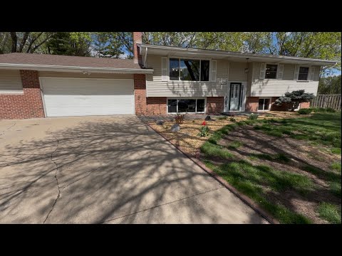 11429 Valley Court, Burnsville, MN home video tour