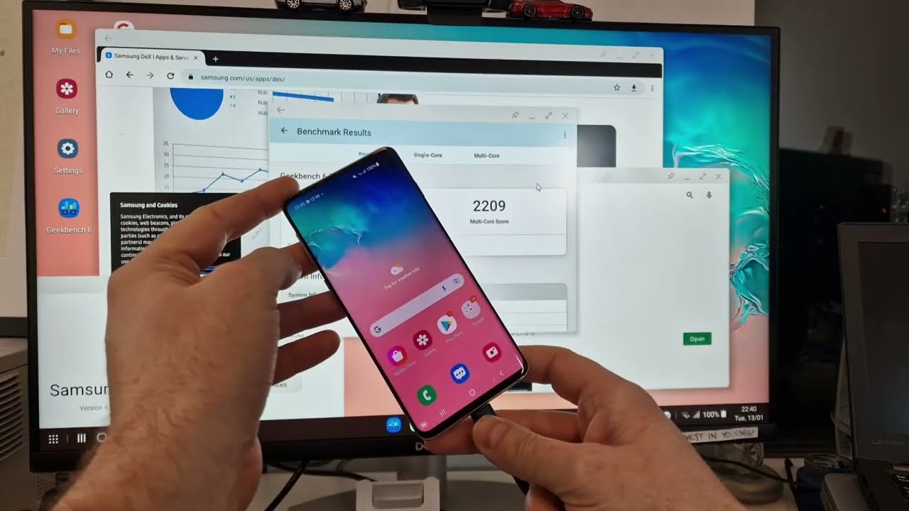 Turning an old $50 phone into a computer - Old DeX on a Samsung S10 - Why can't all phones do this?