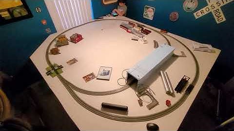 Digitrax switch Issue with Bachmann EZ track switches. Engine shuts down briefly.