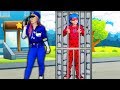 CRIANÇA Finge Brincar Ser POLICIAL E PRENDE LADYBUG - KIDS PRETEND PLAY WITH POLICE COSTUME