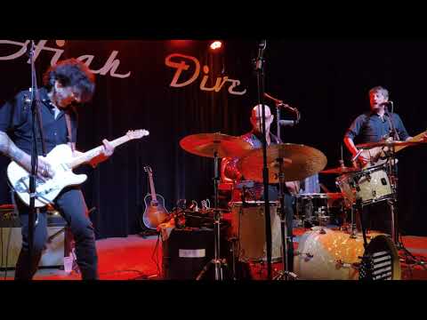 7Horse band perform "Die Behind The Wheel" @ High Dive Seattle, WA 10.20.19