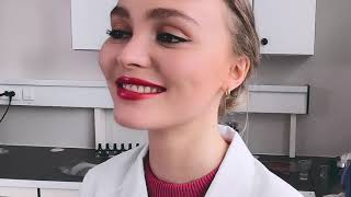 Lily-Rose Depp discovers the formulation secrets of ROUGE COCO BLOOM — CHANEL Makeup