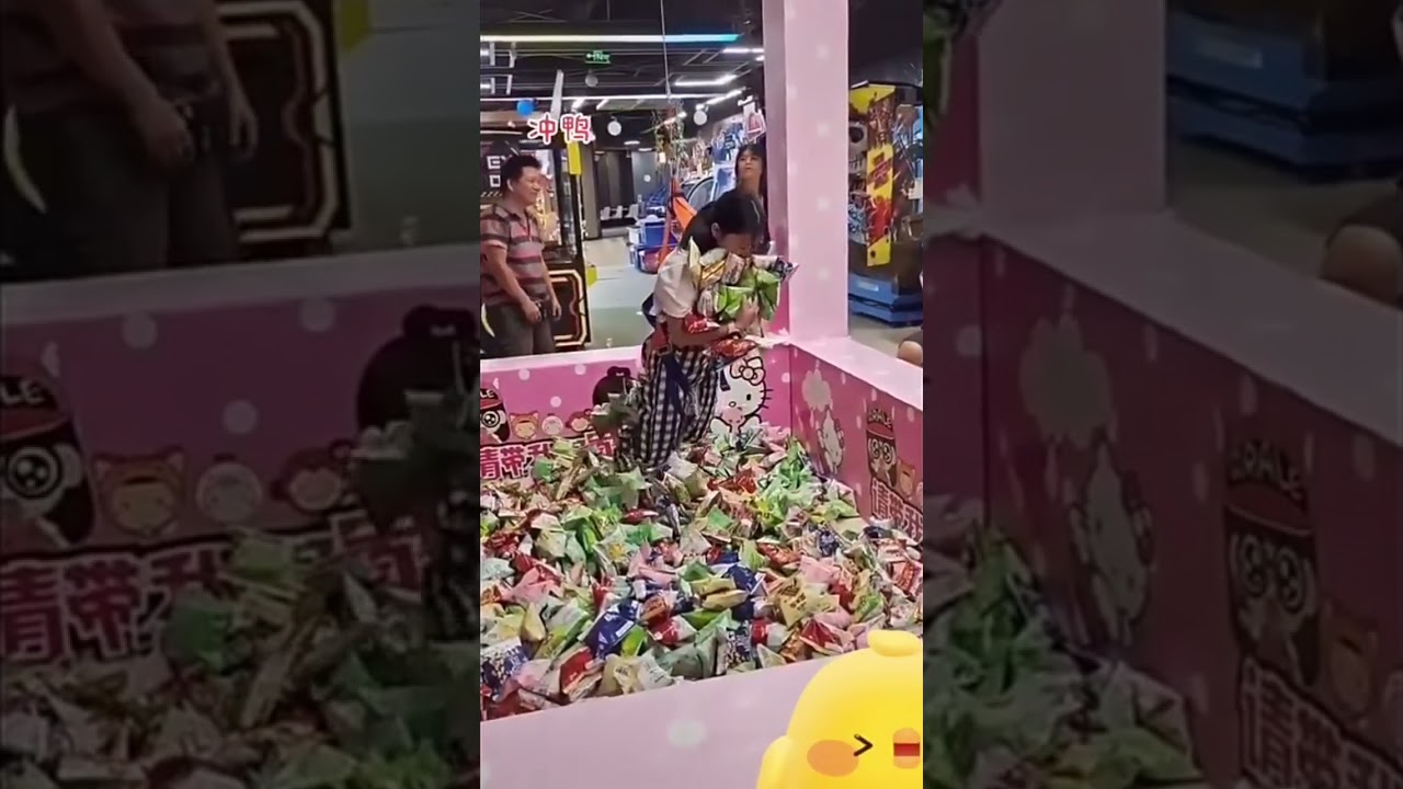 wholesale shopping mall big claw machine adult kid claw machine doll human crane machine