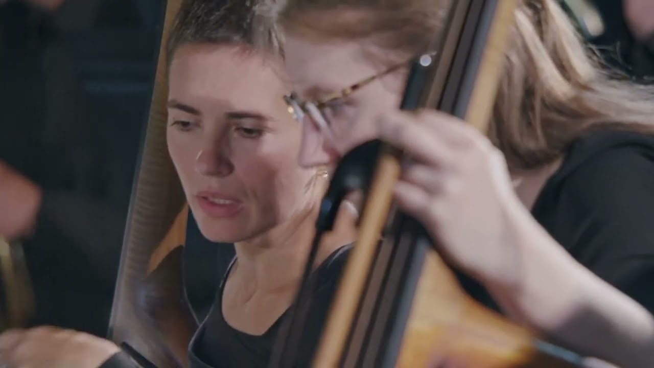 New Documentary: Hidden in de Crackle of Old Recording.