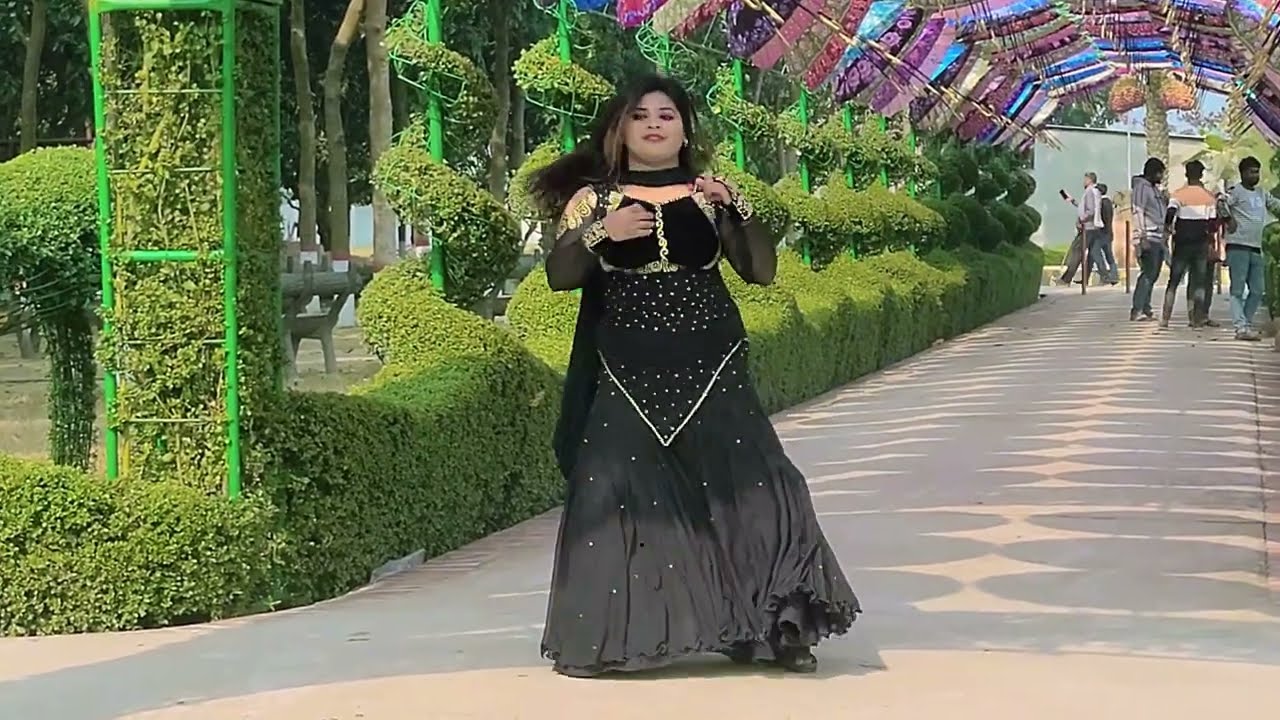 💃ম্যাডাম নাচে দোলে কোমর | Medam Nache | New Cover Dance 2026 | Desi Girl Setu New Dance | Suborna