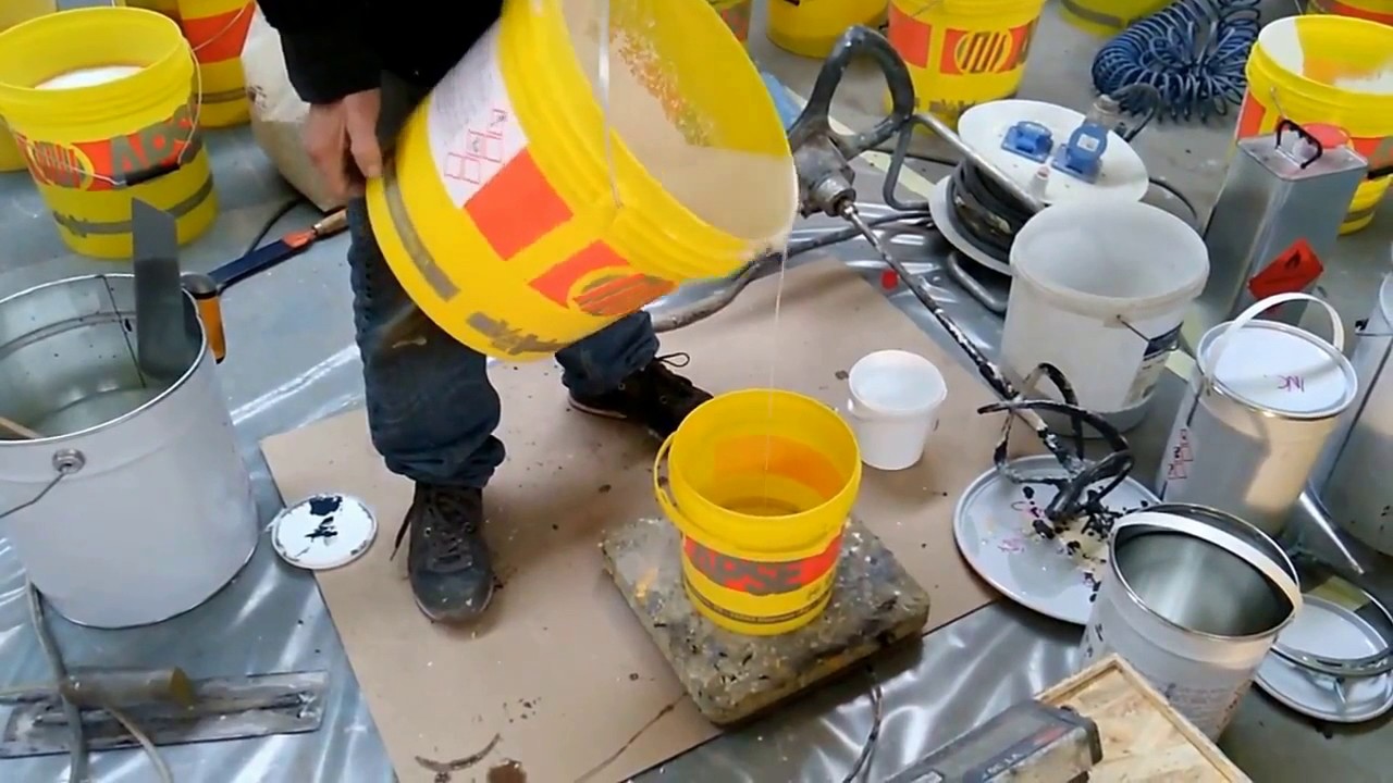 Corso Posa pavimenti Resina a Bergamo - YouTube