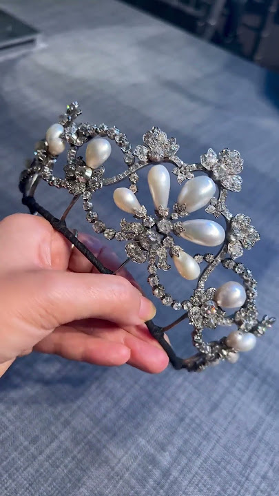 A natural pearl & diamond tiara by Köchert, late 19th century 🤍