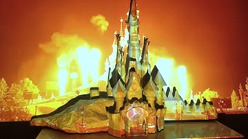 Home DISNEY Castle Projection Show On Homemade 3D Disneycastle - Around The World With Mickey