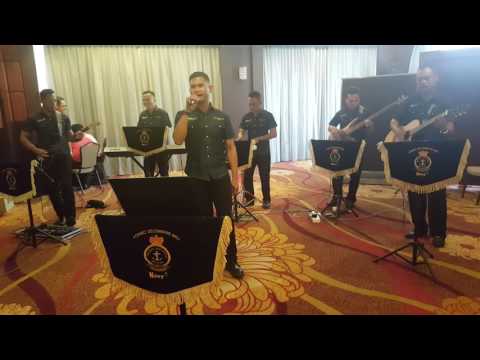 Gelombang biru.t sebuah Cinta.. Apiz on Vocal