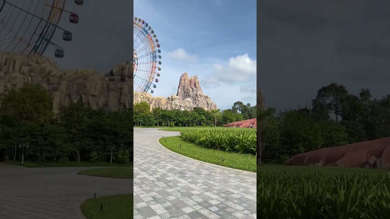 GIGANTIC sea turtles shaped aquarium 