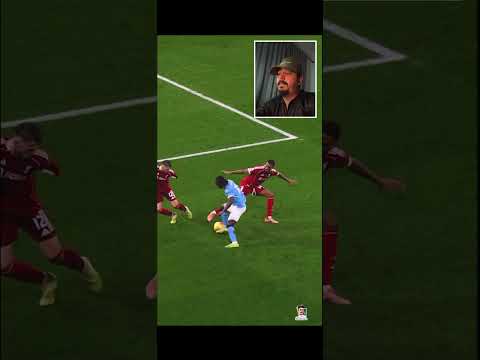 عرض فني من دوكو أمام ليفربول إبداع لا ي وصف