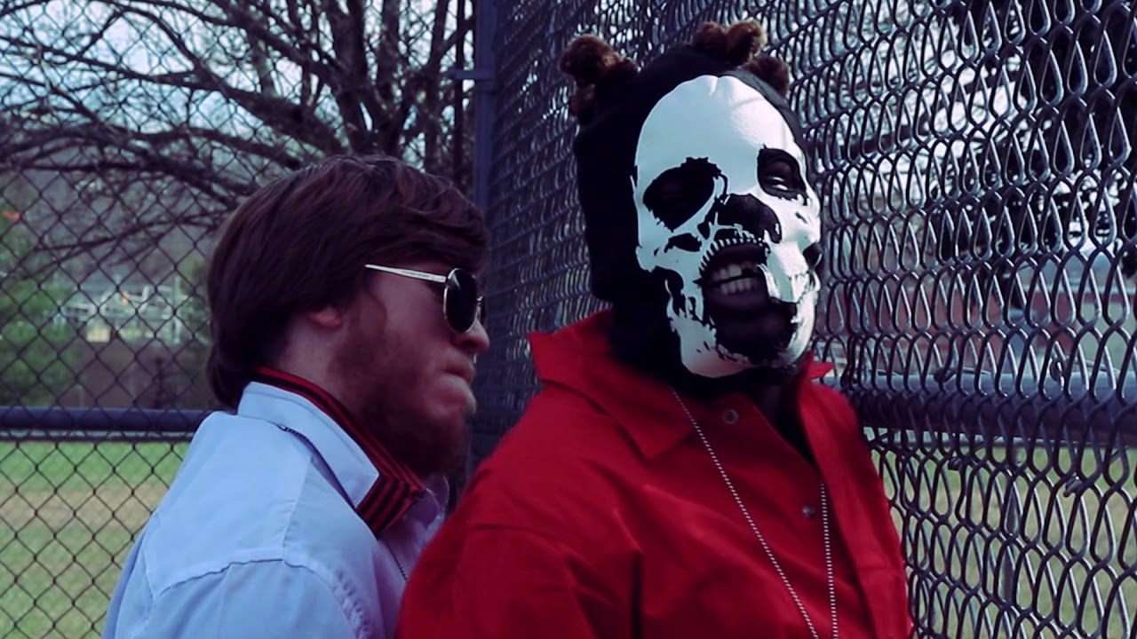 badOFF (Official video) Me