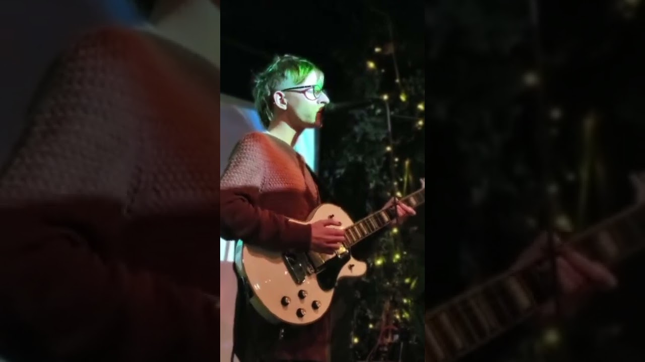 Rain McMey - Rich Club (live in Manchester)