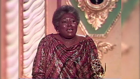 Esther Rolle Wins Outstanding Supporting Actress i...