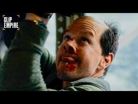 The Moment the Captive Becomes the Hunter (Mark Wahlberg) | Flight Risk