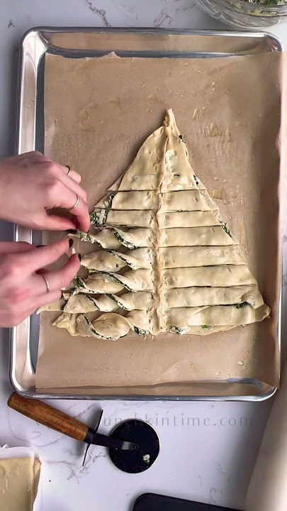 Puff Pastry Christmas Tree Appetizer - Del's cooking twist