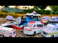 トミカの救急車とパトカーをトーマスと一緒に見つけよう！Find Tomica Ambulances and Police Cars with Thomas the Tank Engin