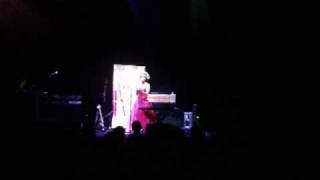 Martina Topley-Bird - Intro/Outro (live at the Wiltern 5/19/10)