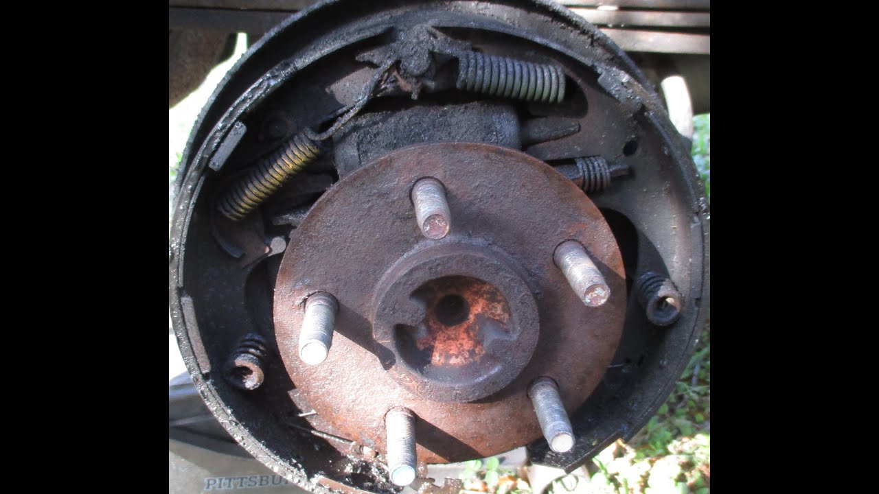 1999 Ford Ranger rear brake job, replacement of rear wheel cylinders ...