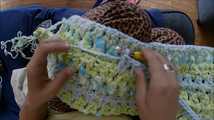 Quick and Simple Crochet Baby Blanket Tutorial