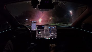 Tesla FSD 14.2.1 stops for a fire truck heading to an emergency in the 5th Ward of Houston