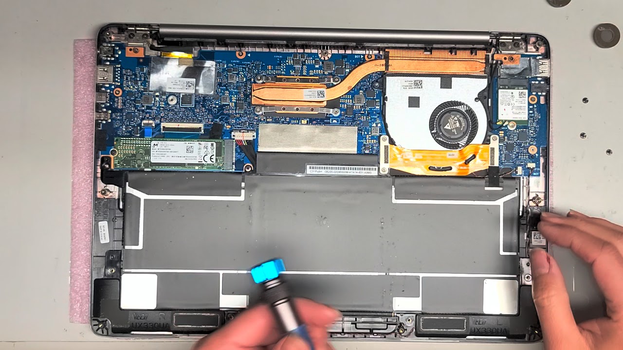 Pensionista Resignación Ser ASUS UX330U Notebook PC Disassembly "No RAM" SSD Hard Drive Upgrade Repair  Battery Replacement - YouTube