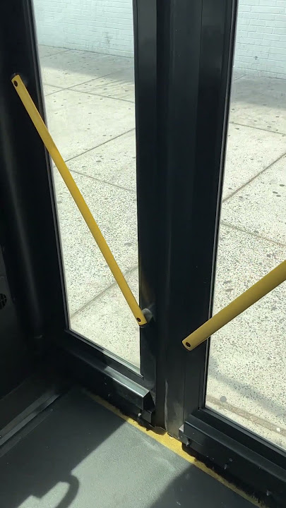 SEPTA bus: Valid fare requirement announcement!