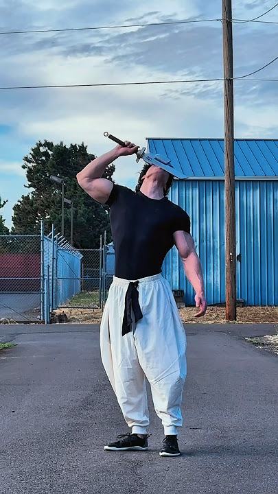IRL 6’2” 220lb Toji Fushiguro #abs #toji #tojifushiguro #aesthetic #aesthetics #jjk