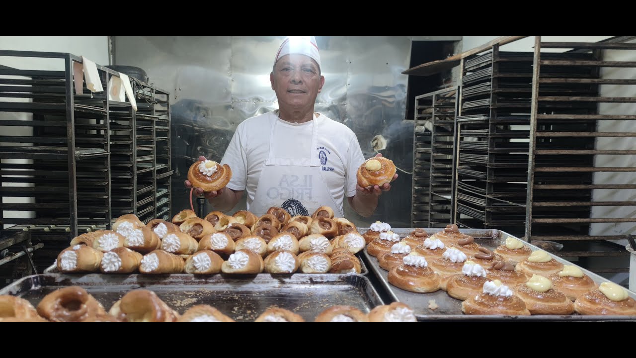 BARQUILLOS RELLENOS HECHOS A MANO
