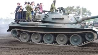 H24 岩手駐屯地創立55周年記念行事 戦車体験搭乗