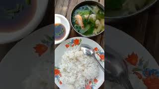 ​ ??ស្ងោរស្ពៃ ជាមួយនិងបង្កងពិតជាឆ្ងាញ់មែន Boiled cabbage with lobster is really delicious?