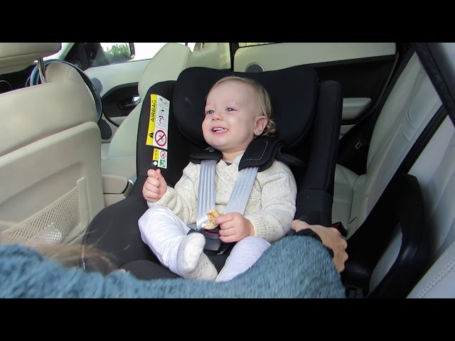 Review: Britax Dualfix car seat - Toby Goes Bananas