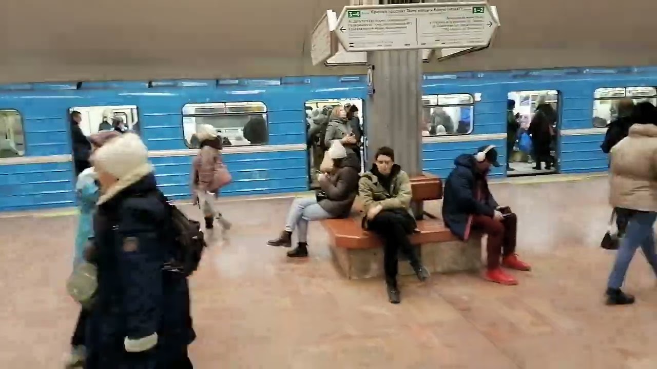 Метро Новосибирск. Площадь Маркса - Гагаринская, + сборник поездов.