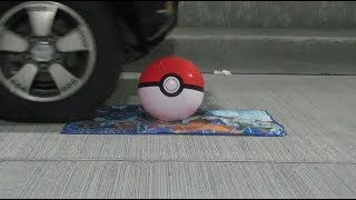 ポケモン：モンスターボール（ビーチボール）VS 油圧プレス機 / Pokemon: Monster Ball (Beach Ball) with  Hydraulic press machine.