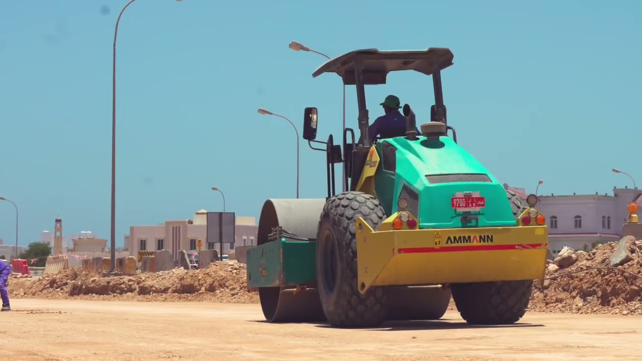 في قلب ظفار ☘️، تستمر الجهود ونرسم معًا شوارع مميزة وآمنة للجميع ✨