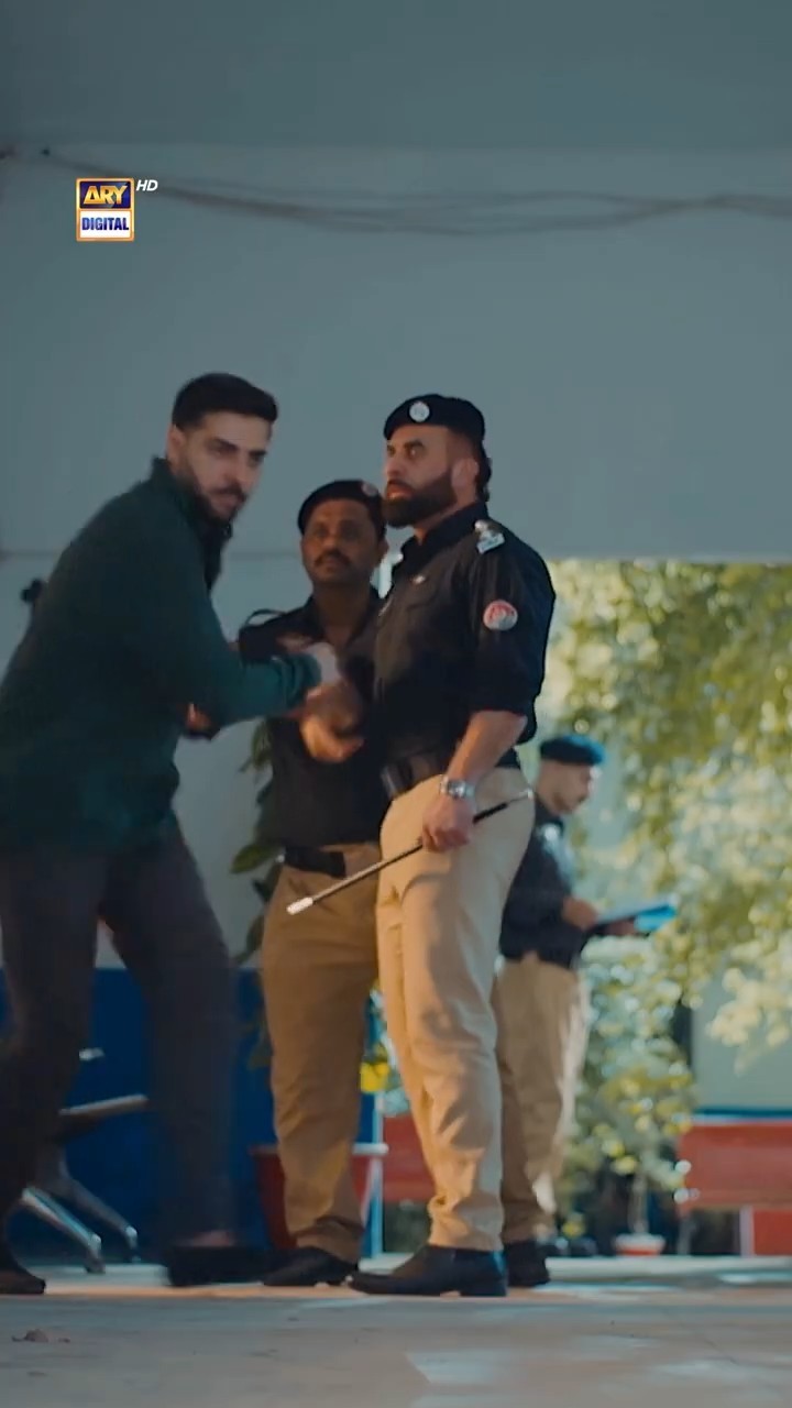 Jail mein dalo isay ? #ayeishqejunoon #shorts